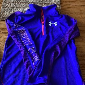 Girls youth medium under armpit pull over